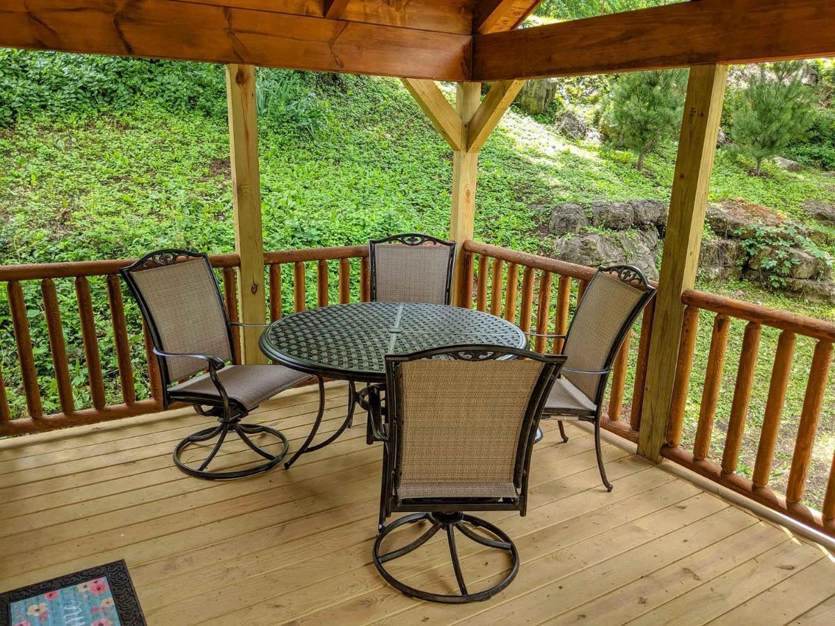 Elise Cabin Forest Retreat 5 Mins To Downtown تشاتانوغا المظهر الخارجي الصورة