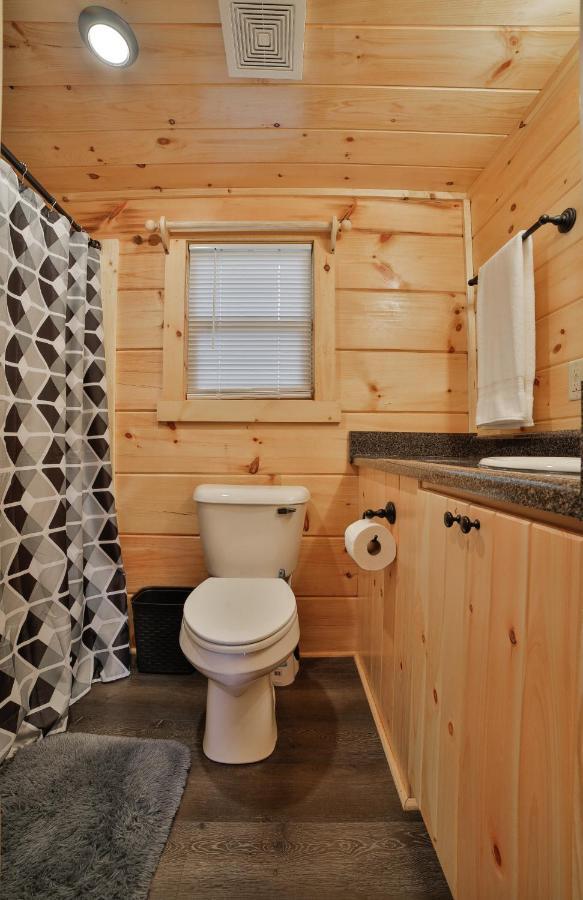 Elise Cabin Forest Retreat 5 Mins To Downtown تشاتانوغا المظهر الخارجي الصورة